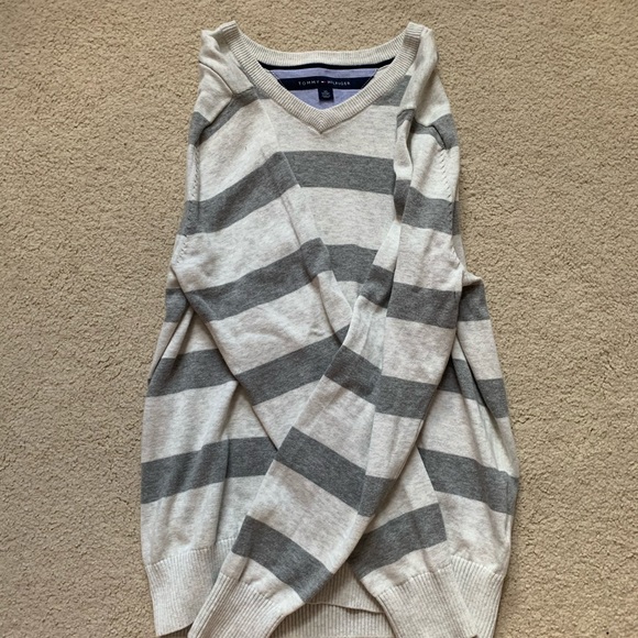 Tommy Hilfiger Long Sleeve - Picture 2 of 3